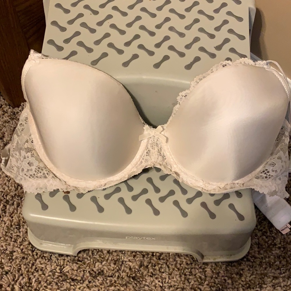 Beige padded lace accent bra